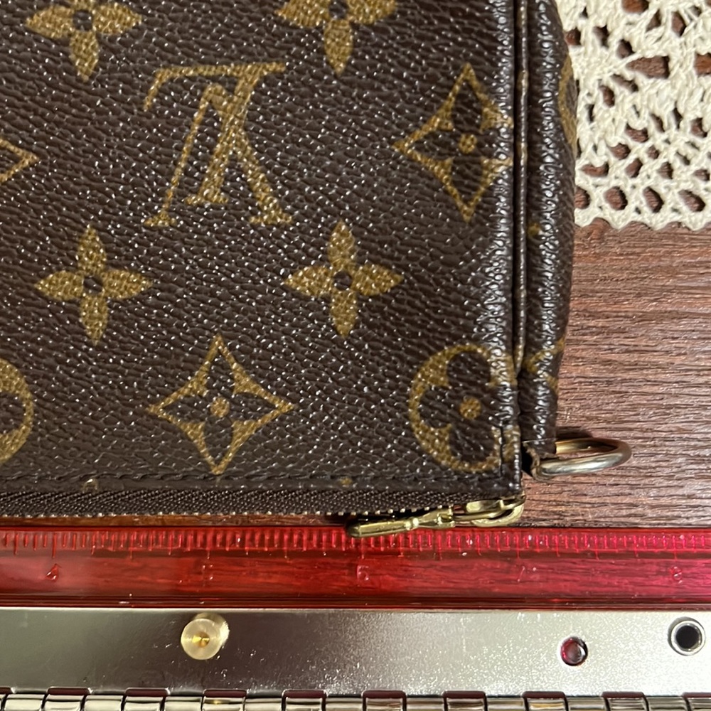 Louis Vuitton Wristlet pouchette missing strap - Picture 8 of 10